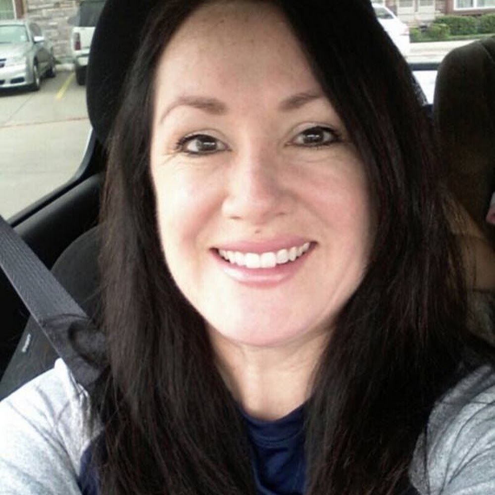 Meet your Posher, Roxanne